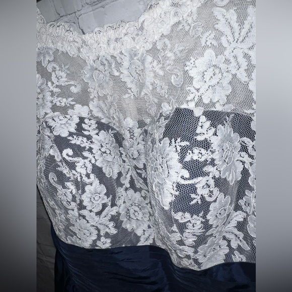 Lanting Bride Dark Blue & White Floral Fluffy Wedding Bridesmaids dress size XL - Picture 3 of 10